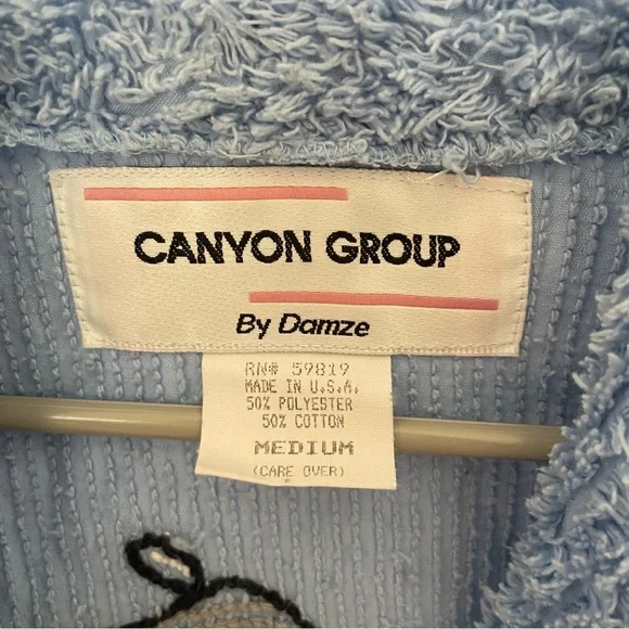 Canyon Group Blue Chenille Vintage Cow and Star Robe - Picture 6 of 6